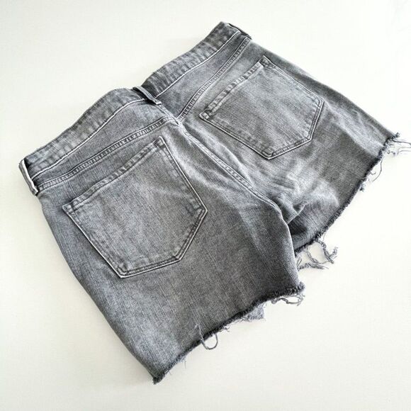 Old Navy // High Rise with secret slim pockets // Black acid wash // Size 12 - Picture 4 of 10